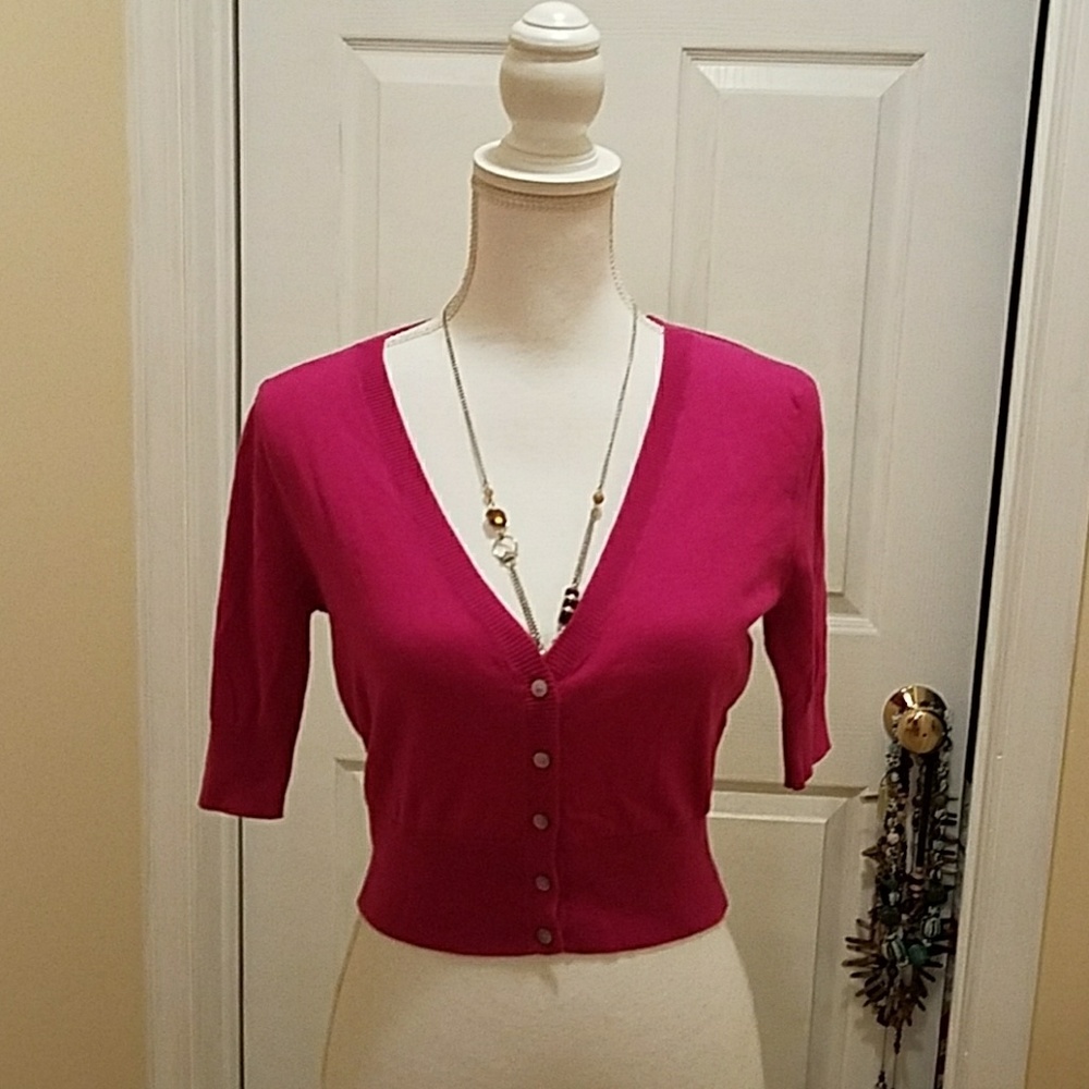 Old Navy Cropped Pink Sweater Size S NWT